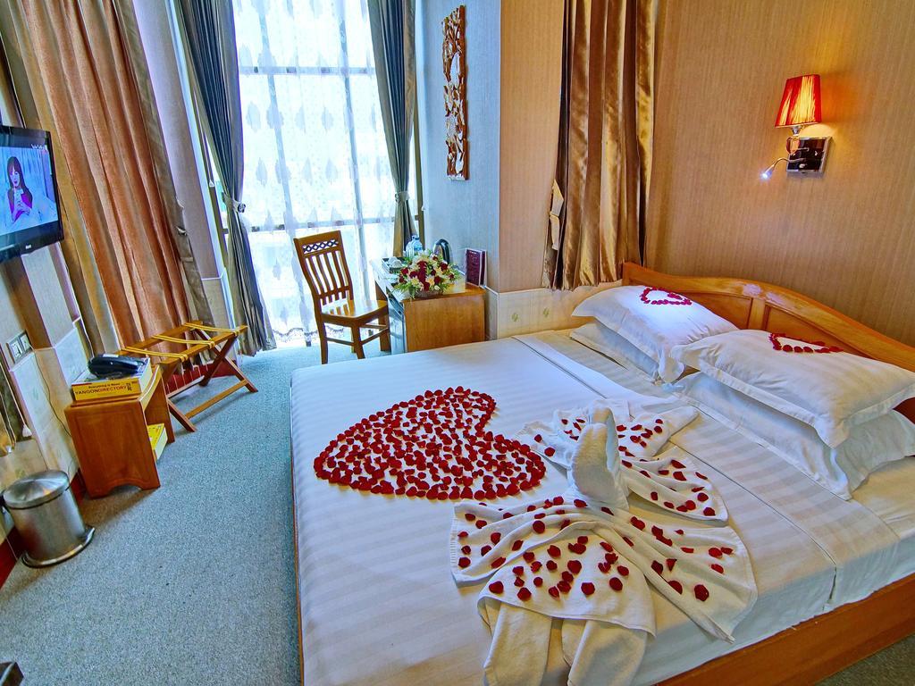 Smart Hotel Мандалай Экстерьер фото